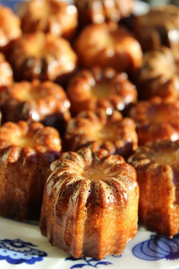 Bordeaux cannelé tasting - Bordeaux Lifestyle Tours